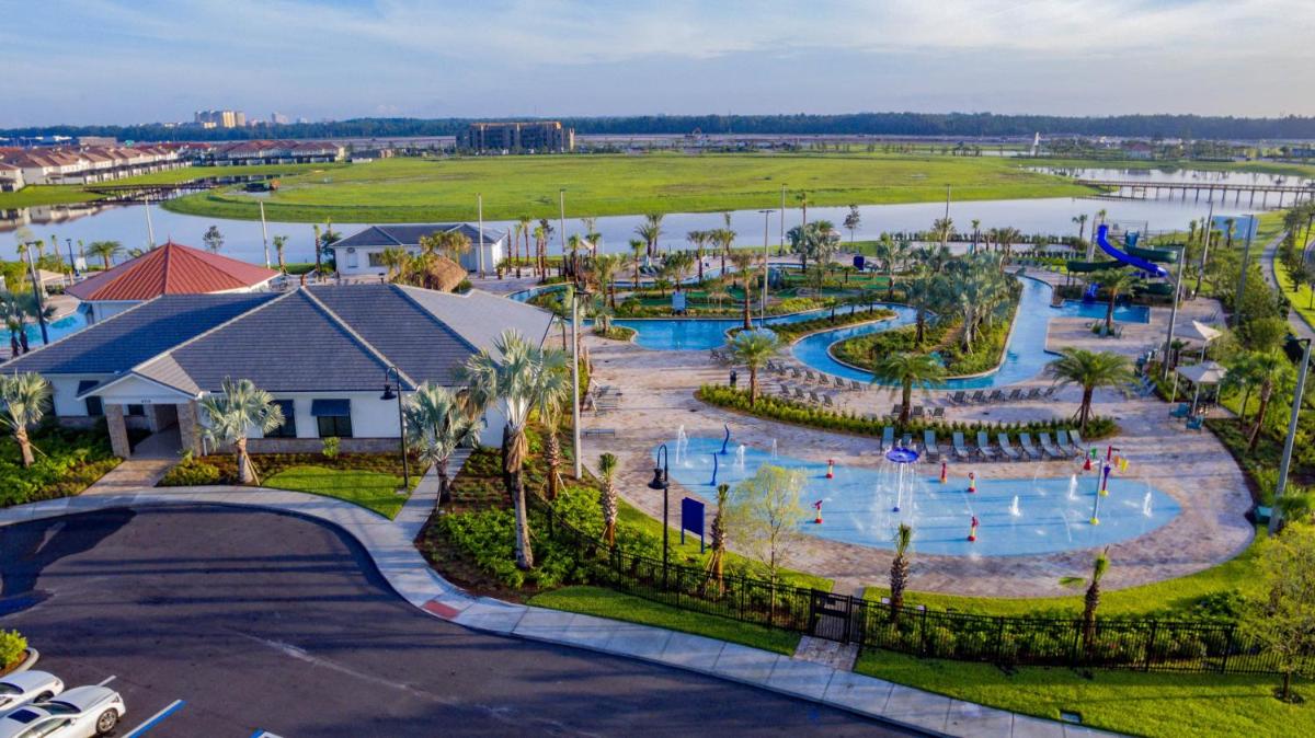 Popular attractions Area Nearby Property